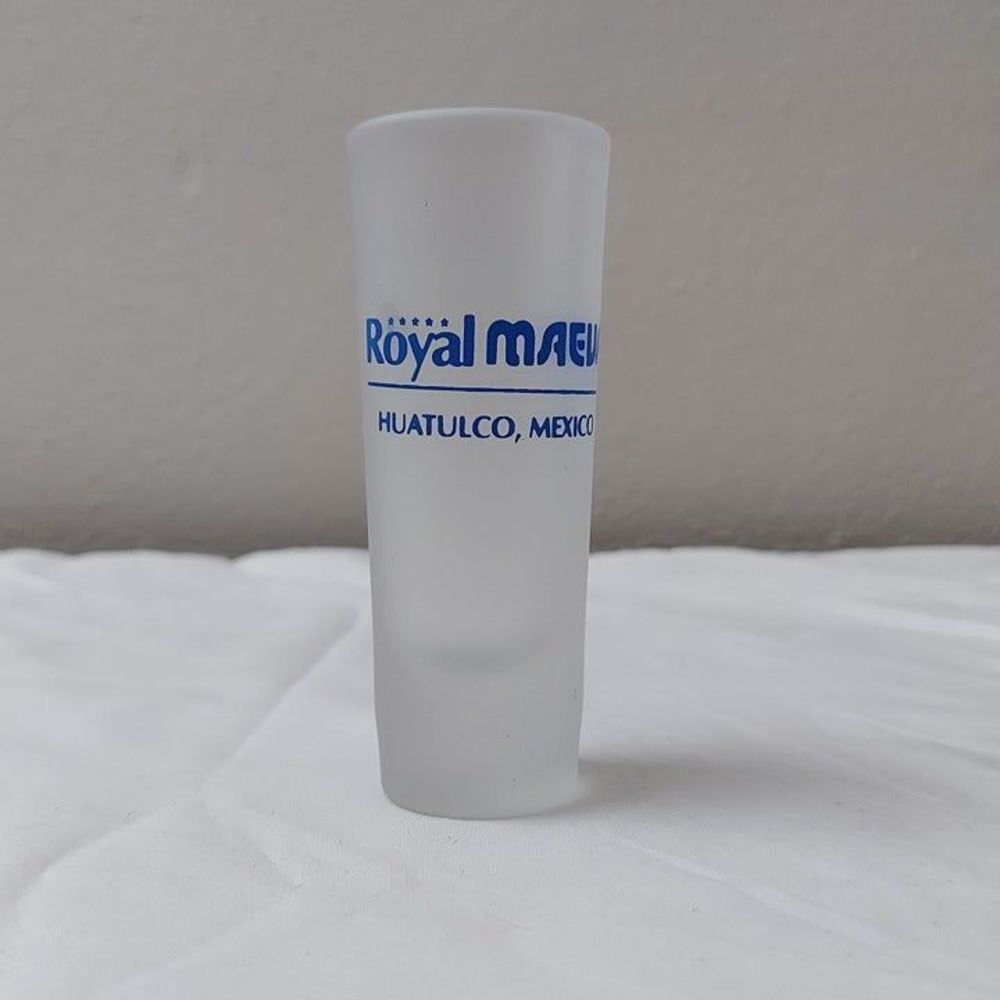Royal Maeva Hotel Huatulco, Mexico Vintage Souvenir Tall Frosted Shot Glass